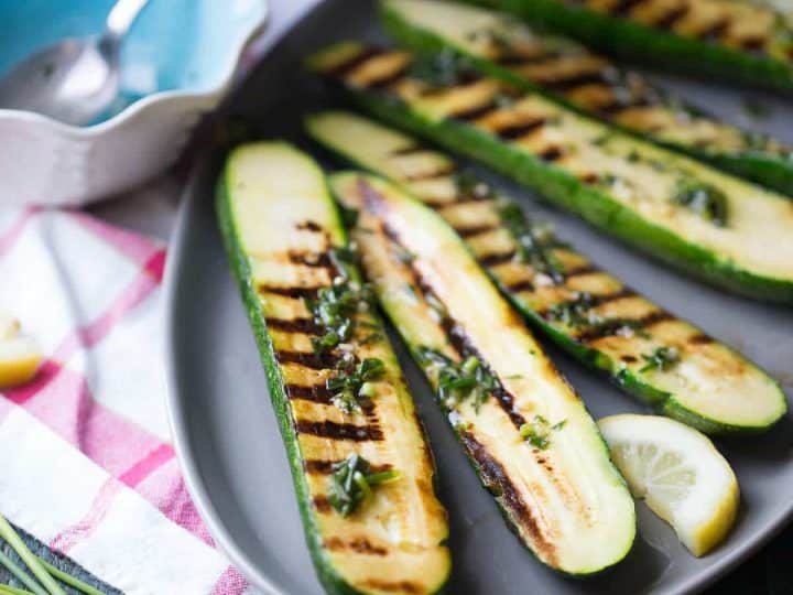 Herb Drizzled Grilled Zucchini Lemonsforlulu Com