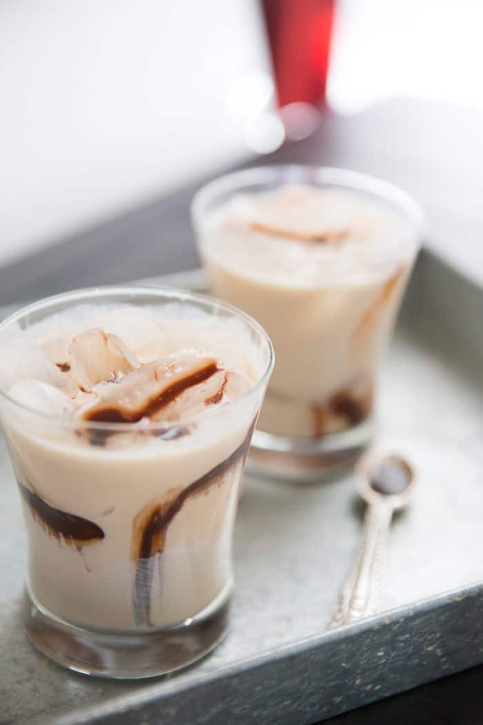 Easy Peppermint Mocha Mudslide Cocktail - Lemons for Lulu